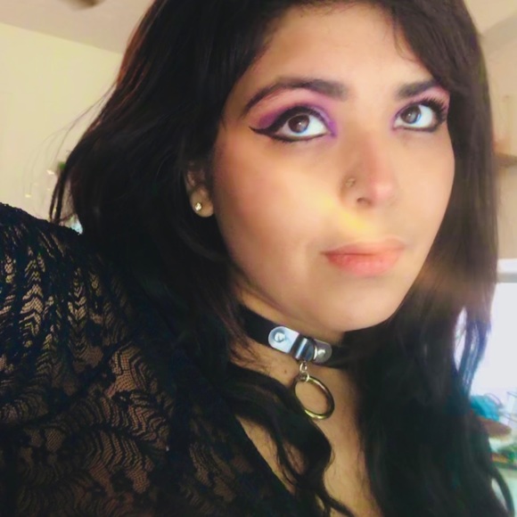 Meet your Posher, Gigi - Picture 2 of 4